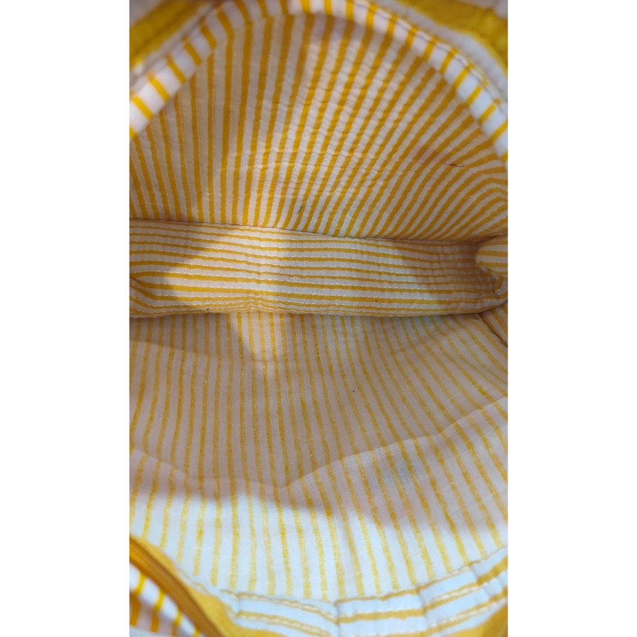 Women's Fabric Side Sling Bag with Zipper – Yellow Striped Heart Print Crossbody Bag (Yellow Striped)